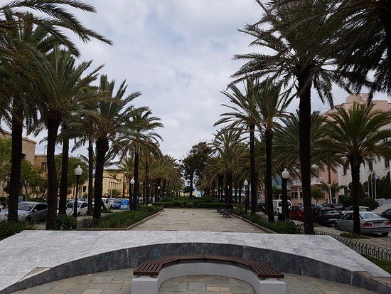 le square Gavriil Charitou