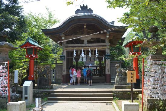 Enoshima Shrine Okutsumiya