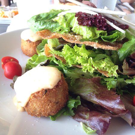Hilo Bay Cafe