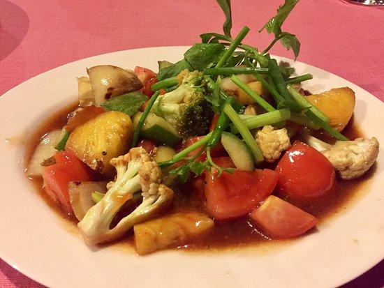 Baan Chang Restaurant & Bar