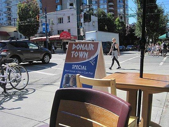 Donair Town Robson
