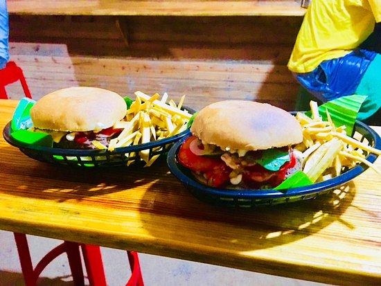 Larry's Burgers & Grill