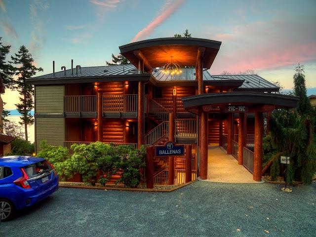 Tigh-Na-Mara Seaside Spa Resort & Conference Centre