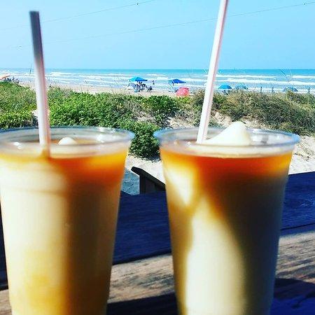 Wanna-Wanna Beach Bar & Grill