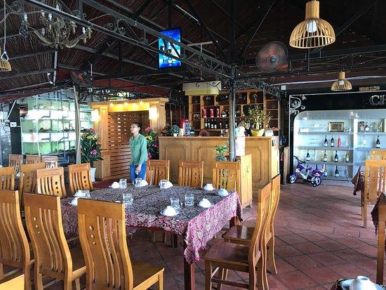 Song Xanh Seafood Restaurant