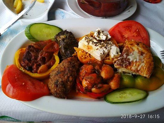 Thomas Taverna Restaurant