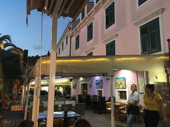 Kavana Pizzeria Nautica