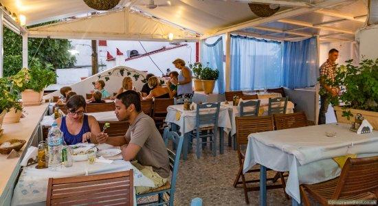 Taverna Zoe