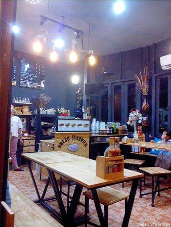 Pizza and Coffee Koh Larn