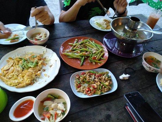Family Thaifood & Seafood