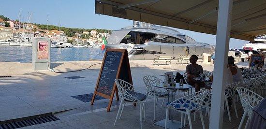 Cafe Bar Triton