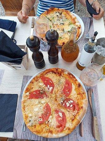 Pizza Vesuvio