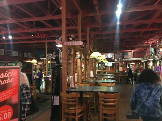 Fuddruckers