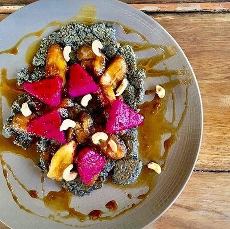 H2O Boat House Restaurant & Coffee Shop