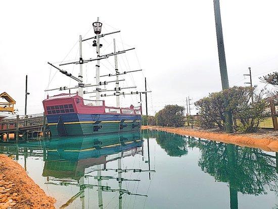 Mutiny Bay Adventure Golf