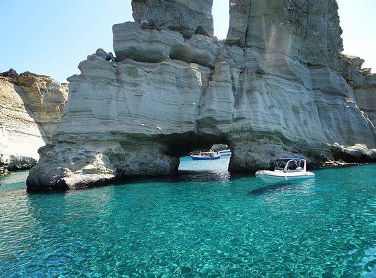 Rent Boat Milos