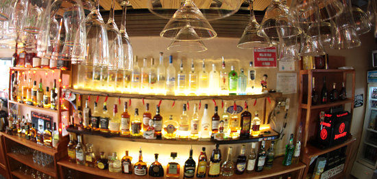 Lola's Pub & Grill