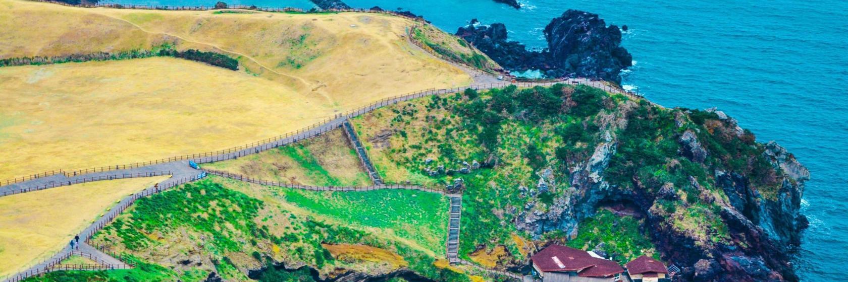 Schwarzer Sandstrand von Samyang