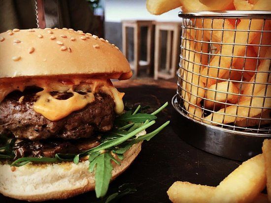 Diversia Restaurant and Lounge